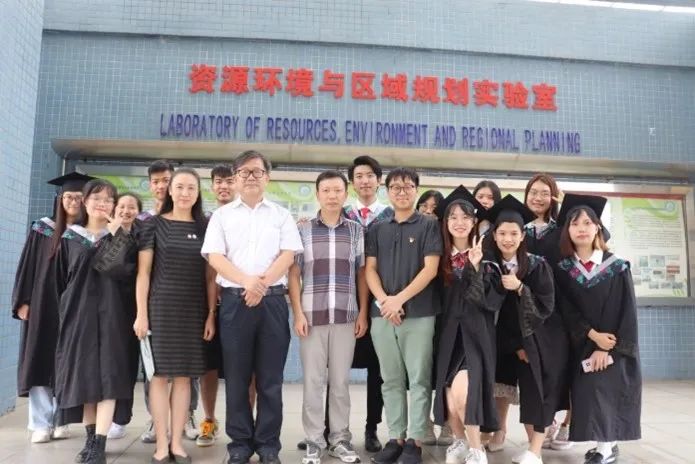 地理人物简笔画_地理人物故事_地理人物/